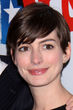 Anne Hathaway wandelt auf den Spuren Audrey Hepburns
