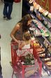 Jessica Alba und ihre Tochter im Supermarkt