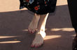 Liv Tyler musste ihre Schuhe ausziehen