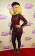 Nicki liebt pinken Lippenstift