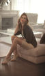 Rosie Huntington-Whiteley posiert in klassischer Mode für die Marks & Spencer Kampagne