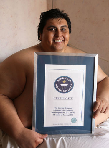 Mit nur 48 Jahren ist der einst dickste Mann der Welt nun gestorben Mit nur 48 Jahren ist der einst dickste Mann der Welt nun gestorben