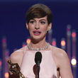 Anne Hathaway hat den Goldjungen aber schließlich gewonnen