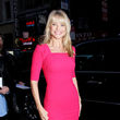 Christie Brinkley beweist mit ihren 58 Jahren, dass Neon nicht nur etwas für junge Hüpfer ist