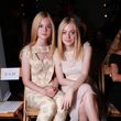 Unverwechselbar: Dakota und Elle Fanning bei der Fashion Week NY