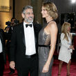 George Clooney und Stacy Keibler bezauberten bei den Oscars auf dem Red Carpet