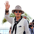 Johnny Depp ist es wichtig, seinen Kindern trotz allem eine Familie zu bieten
