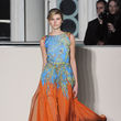 Matthew Williamson schickte seine Models in farbenfrohen Kleidern auf den Laufsteg Matthew Williamson schickte seine Models in farbenfrohen Kleidern auf den Laufsteg