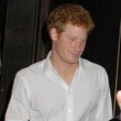 Prinz Harrys Hemd ist aufgegangen 