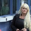 Auf der Autobahn sollen sie und ihr Lebensgefährte einen anderen Autofahrer beschimpft haben und körperlich angegangen sein