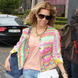 Sylvie van der Vaart machte ihre Neon-Pumps alltagstauglich