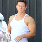 Mark Wahlberg zeigte sich nun mit mega Muckis Mark Wahlberg zeigte sich nun mit mega Muckis