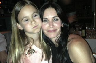 Courteney Cox hat gemeinsam mit ihrer Tochter Coco (8) gefeiert