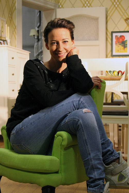 Isabell Hertel überraschte mit kurzen Haaren Isabell Hertel überraschte mit kurzen Haaren