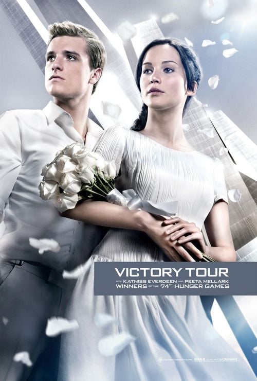 Josh Hutcherson und Jennifer Lawrence präsentieren sich auf zwei neuen "Hunger Games"-Plakaten Josh Hutcherson und Jennifer Lawrence präsentieren sich auf zwei neuen "Hunger Games"-Plakaten