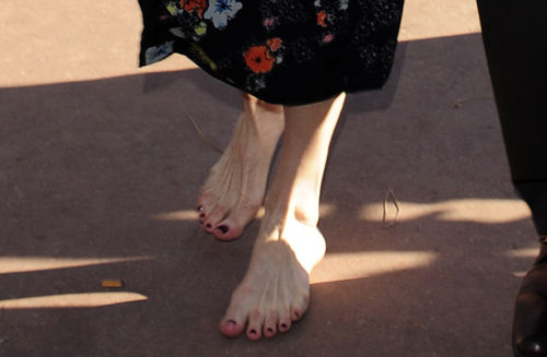 Liv Tyler musste ihre Schuhe ausziehen