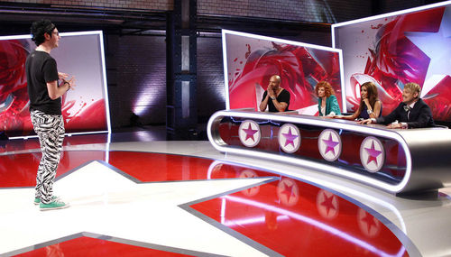 Dominic versuchte 2009 bei DSDS sein Glück, kam aber nur bis in den Recall Dominic versuchte 2009 bei DSDS sein Glück, kam aber nur bis in den Recall