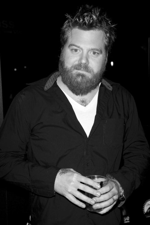 Ryan Dunn und sein Beifahrer Zachary Hartwell verstarben letzten Sommer bei einem Autounfall Ryan Dunn und sein Beifahrer Zachary Hartwell verstarben letzten Sommer bei einem Autounfall