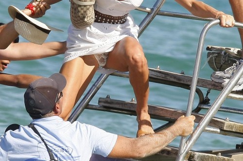 Victoria Silvstedt zeigt ihr Höschen Victoria Silvstedt zeigt ihr Höschen