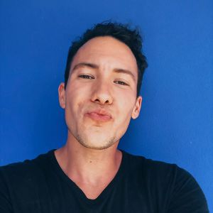 Trans-Schauspieler Brix Schaumburg schwärmt vom Papa-Leben