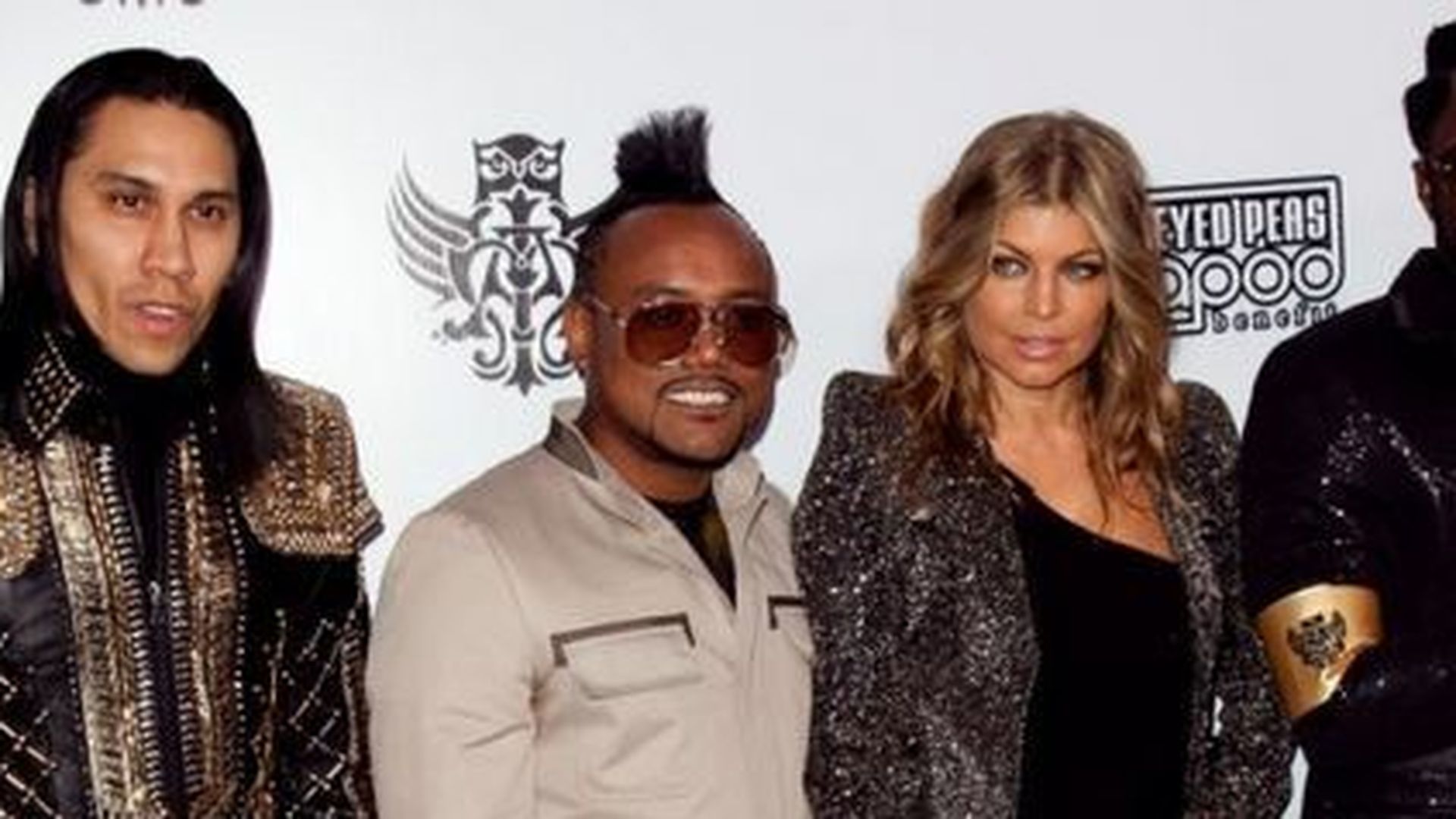 Lele pons hit it. Hit it что за группа. The black eyed peas - elevation (2022). Black eyed peas saweetie lele pons hit it the feat. Black eyed peas saweetie lele pons hit it.