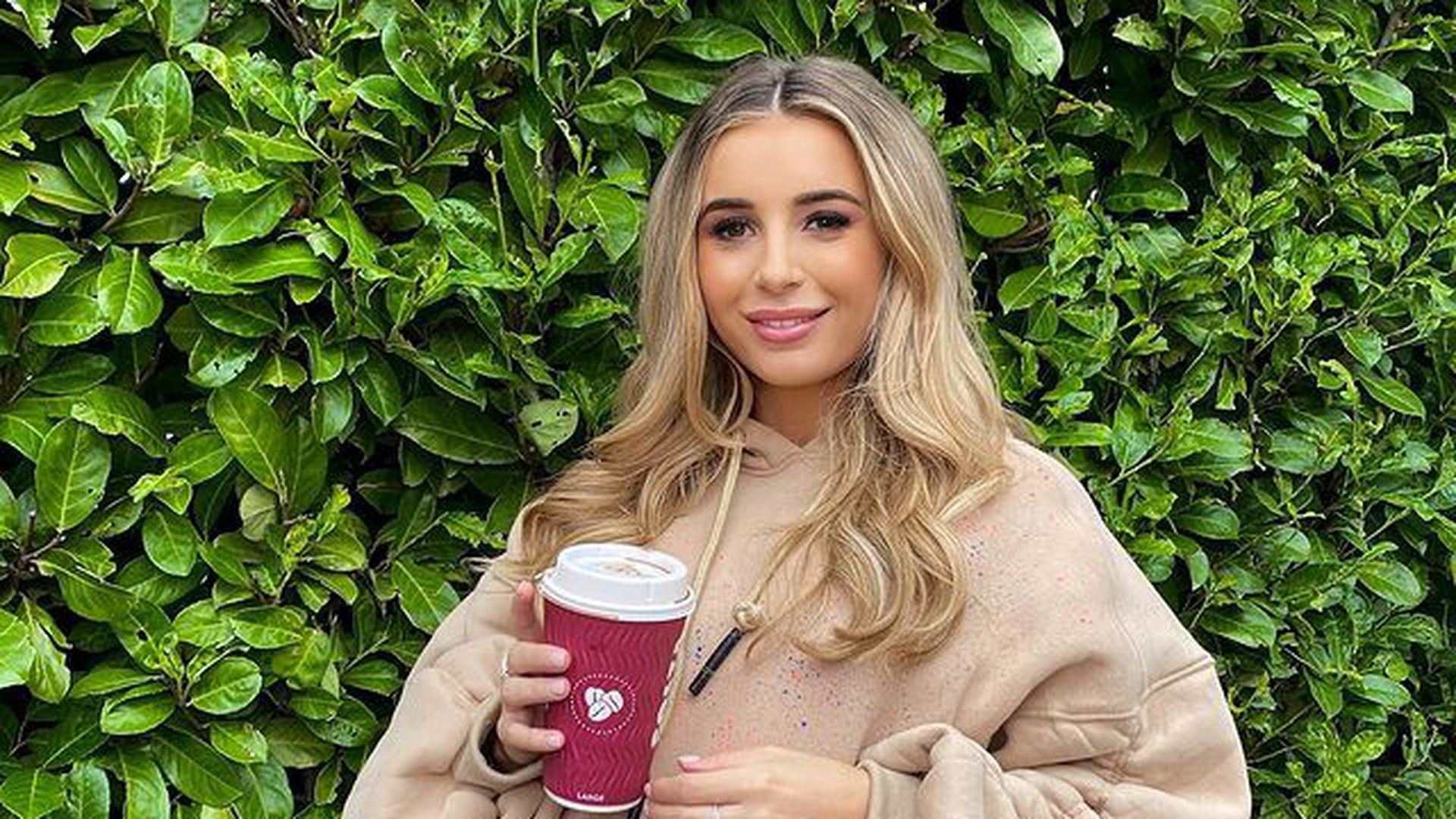 Wegen Nährstoffen NeuMama Dani Dyer will Plazenta essen