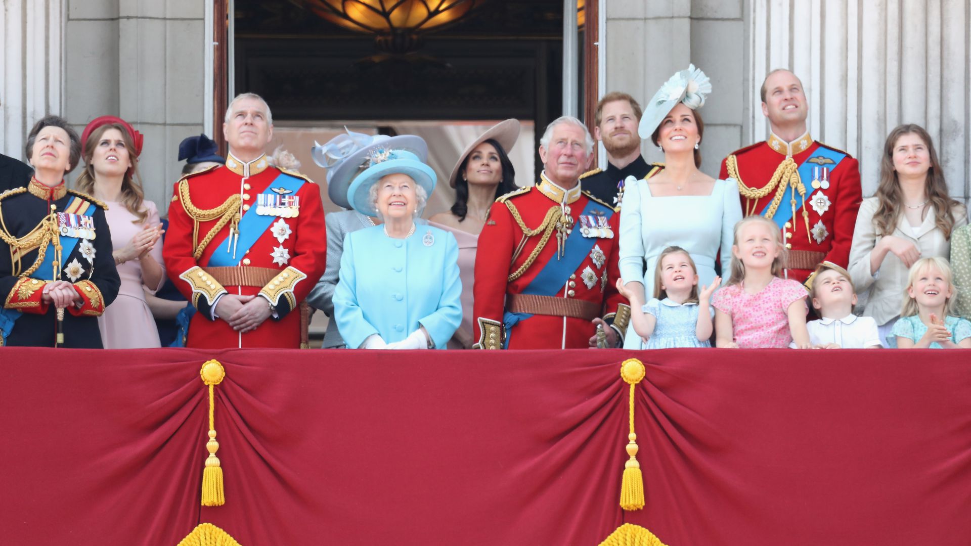 Normale Kindheit: Das wünscht sich die Queen für Royal Kids | Promiflash.de