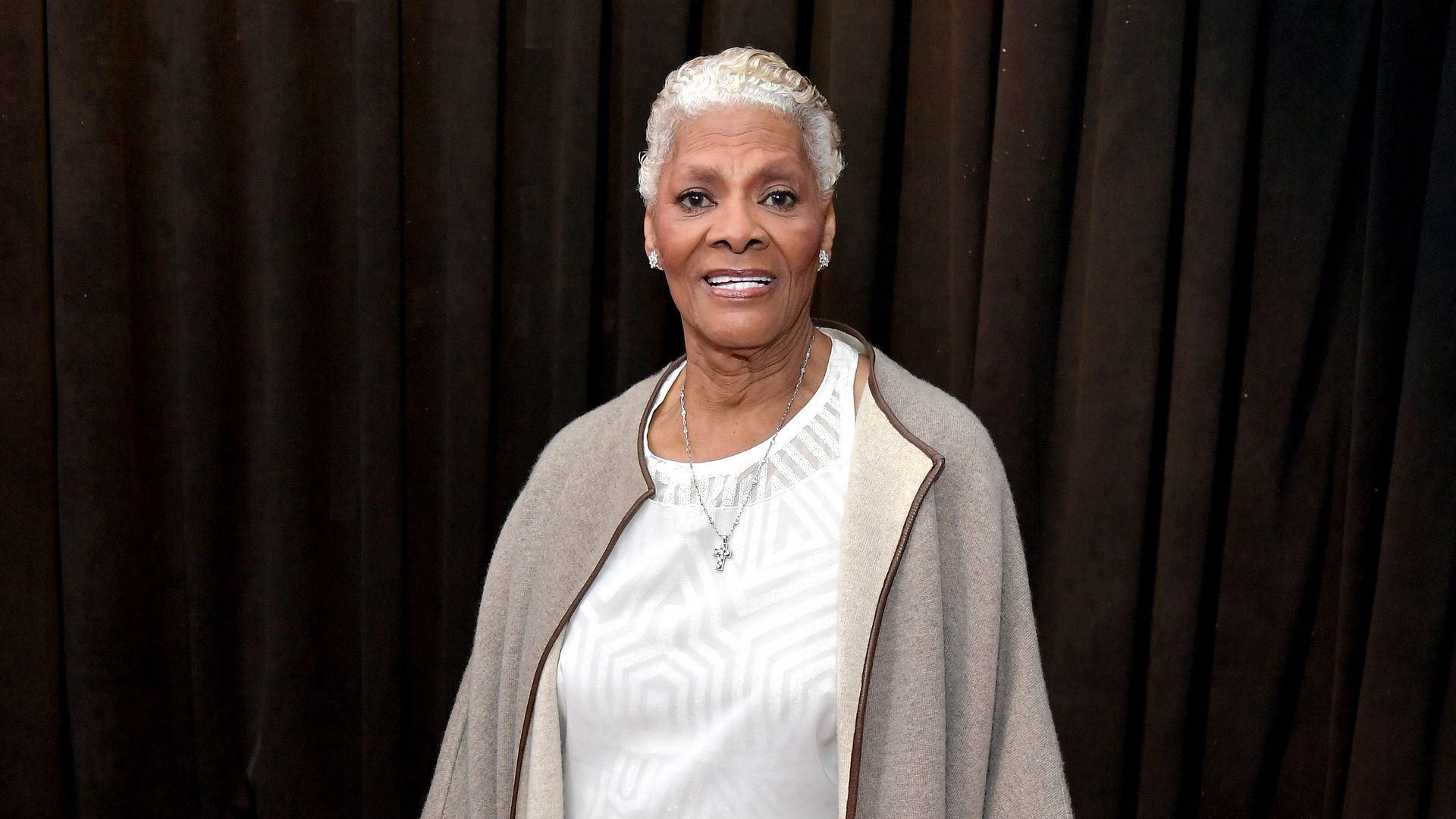 Dionne Warwick hat 10 Mio. Dollar Schulden!