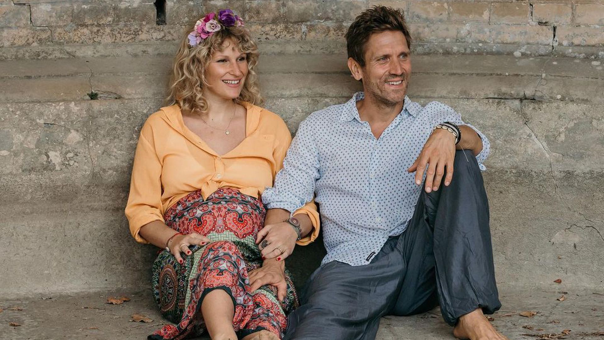 Ein kleiner Junge: Janni und Peer Kusmagks Baby ist da! - Vimarsana News