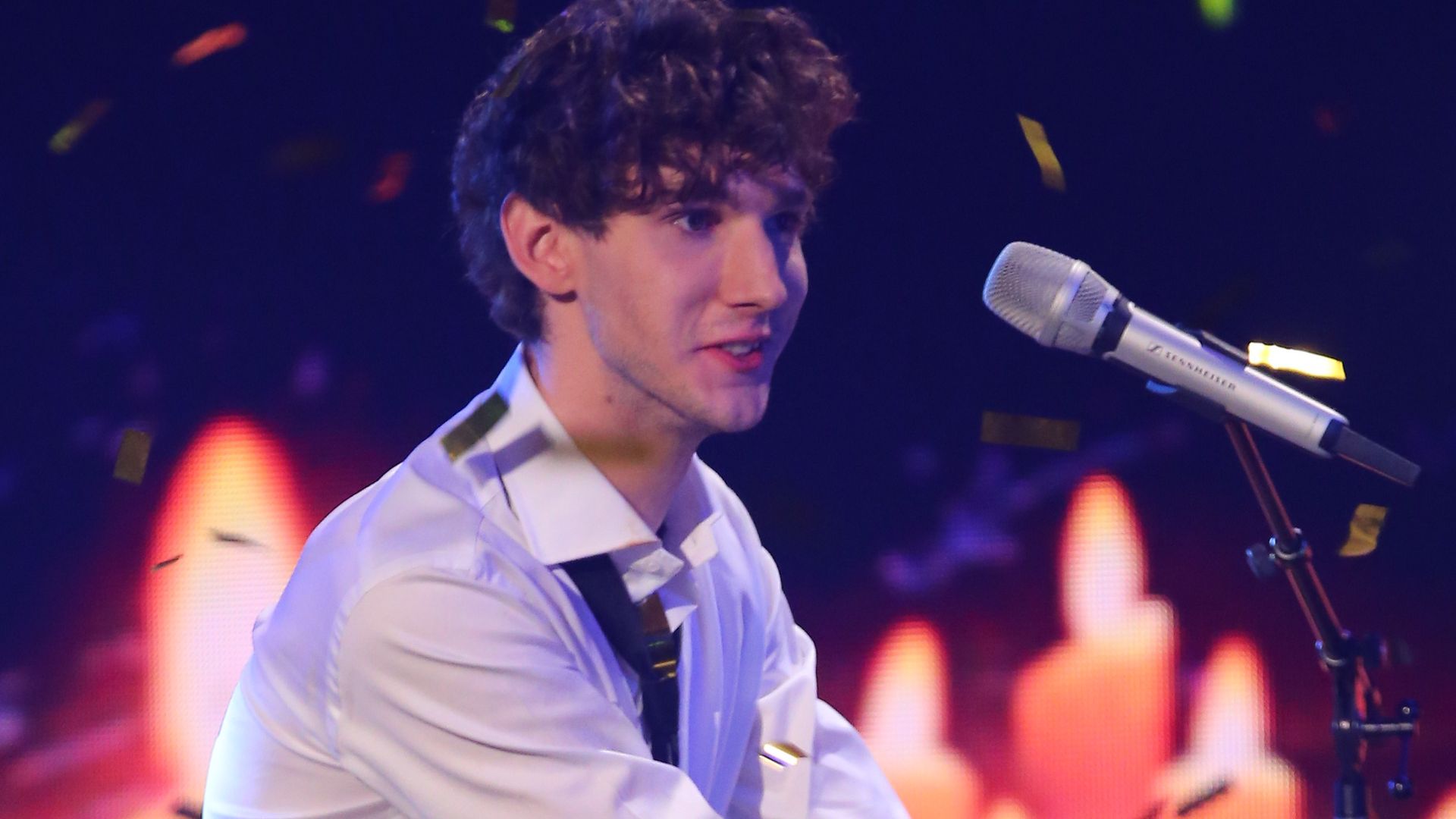 JeanMichel Raus aus dem Nebel, rein ins Promiflash.de