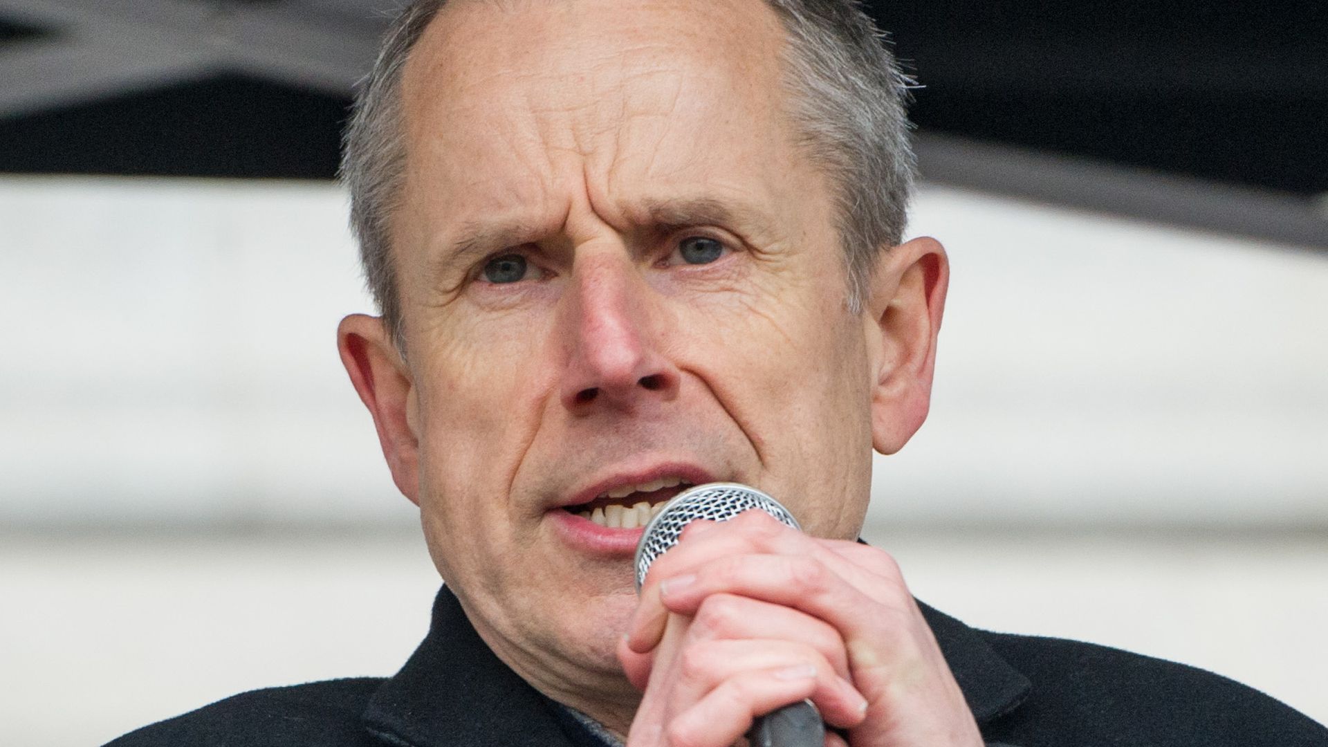 Mit 57 Jahren Comedian Jeremy Hardy An Krebs Gestorben Promiflash de