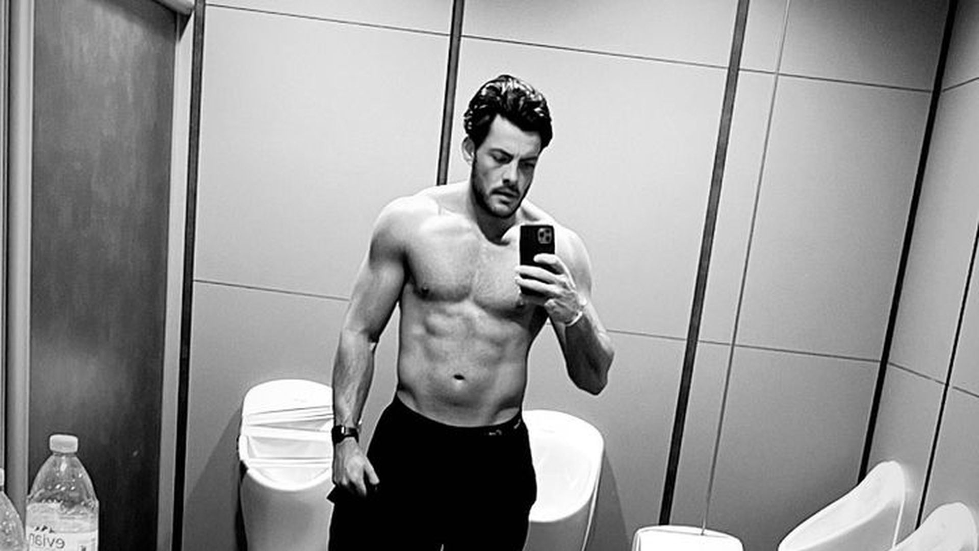 Wow! Realitystar Jordan Brook flasht mit BodyTransformation