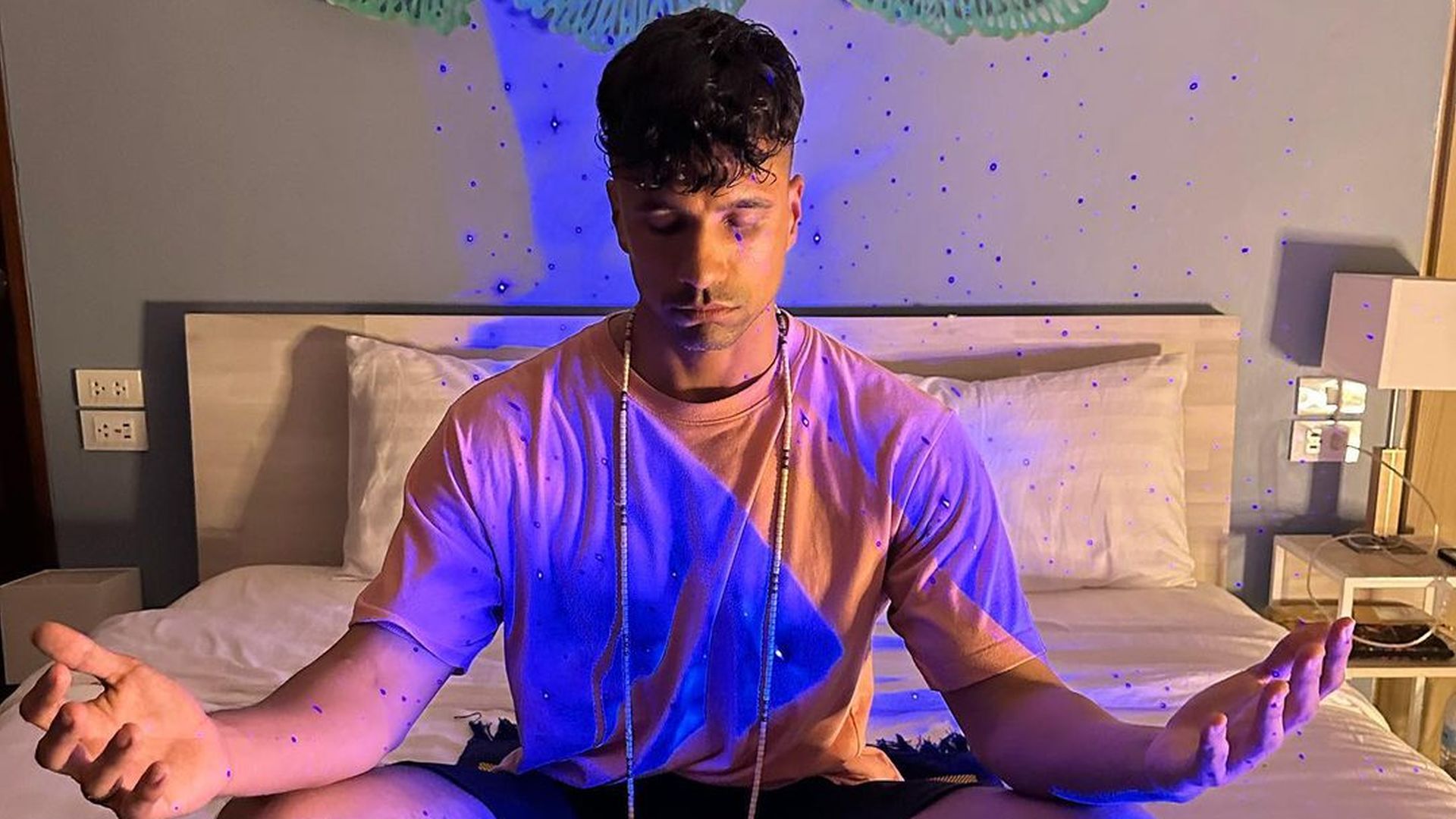 Für Dreier Sucht Julian Zietlow SexDates über Instagram?