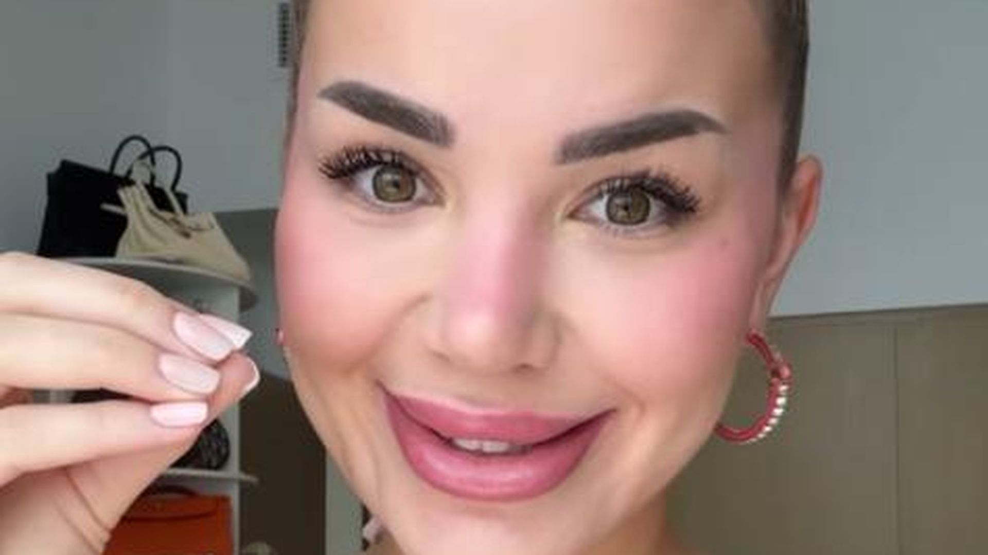 Kim-Virginia-offen-Sie-hatte-zeitweise-finanzielle-Probleme