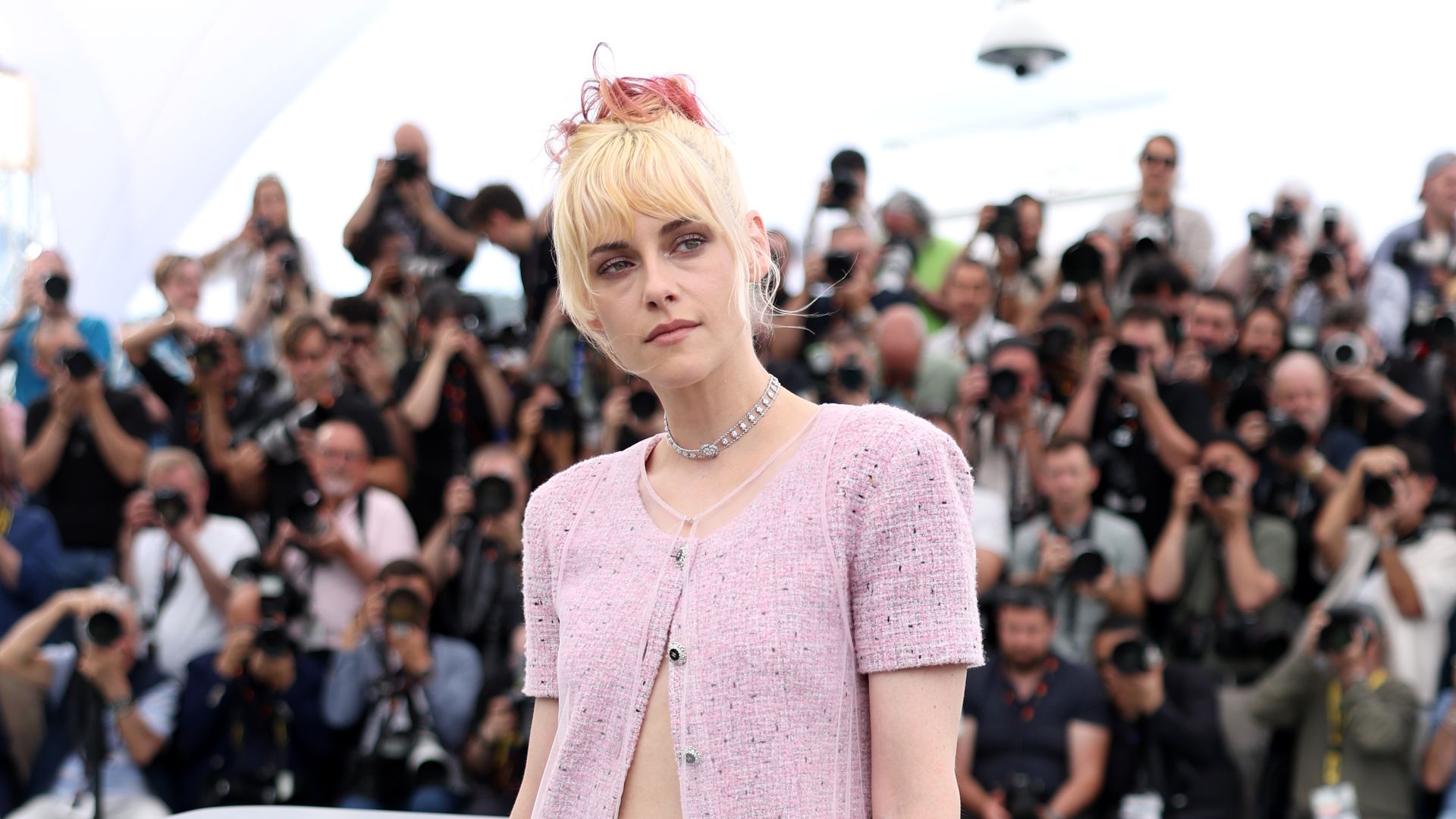 Kaum-wiederzuerkennen-Kristen-Stewart-tr-gt-neue-Haarfarbe