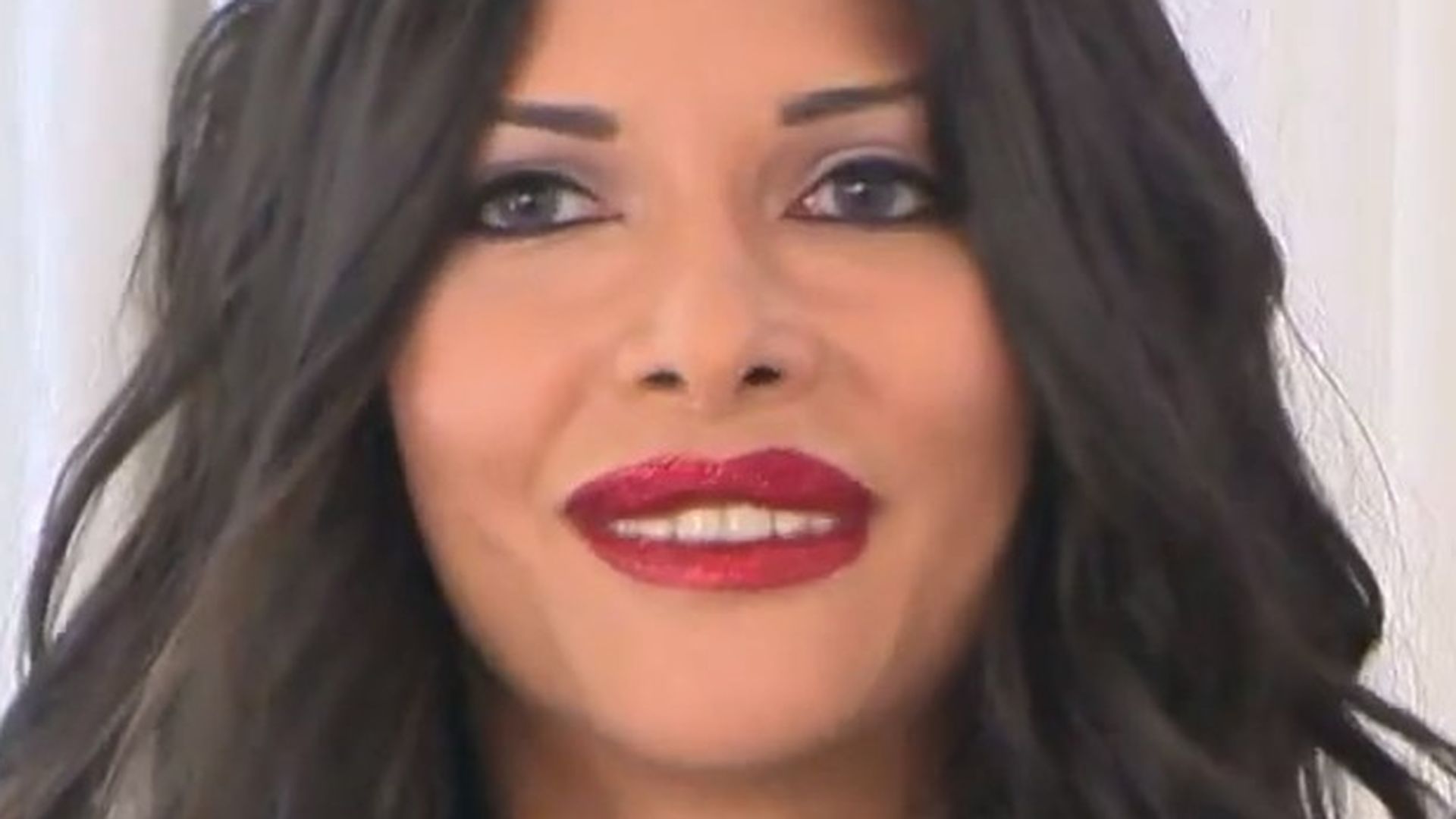 Micaela Schäfer: Sexy Shooting für Nackt-Kalender Promiflash.de