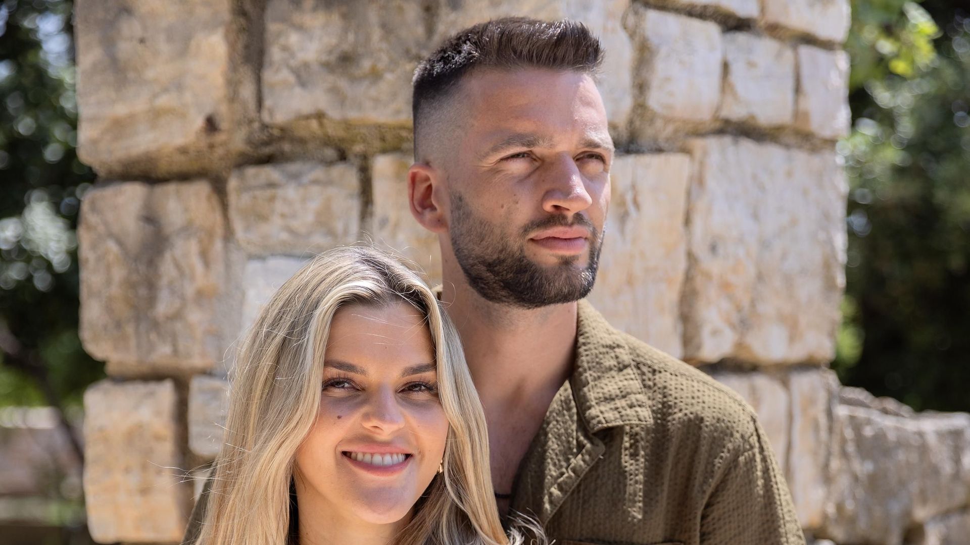 "Echt touchy" Geht "Temptation Island"Josh schon zu weit?