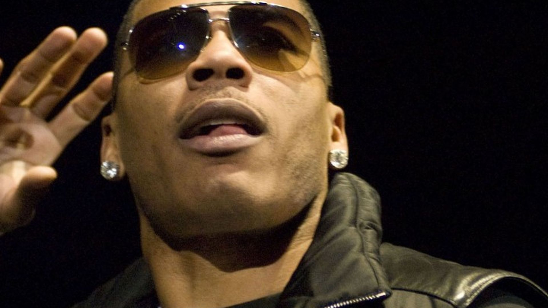 Ist Nelly pleite und nimmt Drogen? Promiflash.de