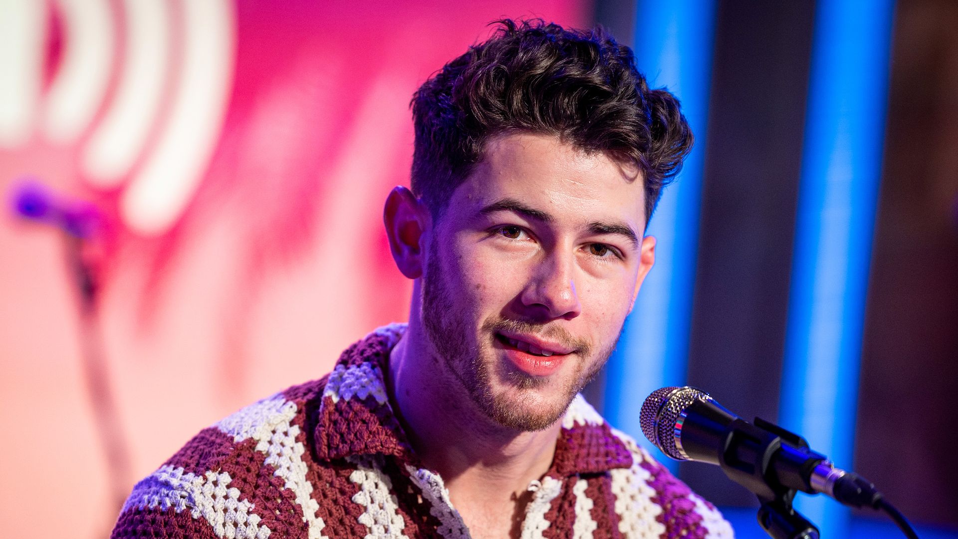 BühnenUnglück Nick Jonas fiel beim Konzert in ein Loch