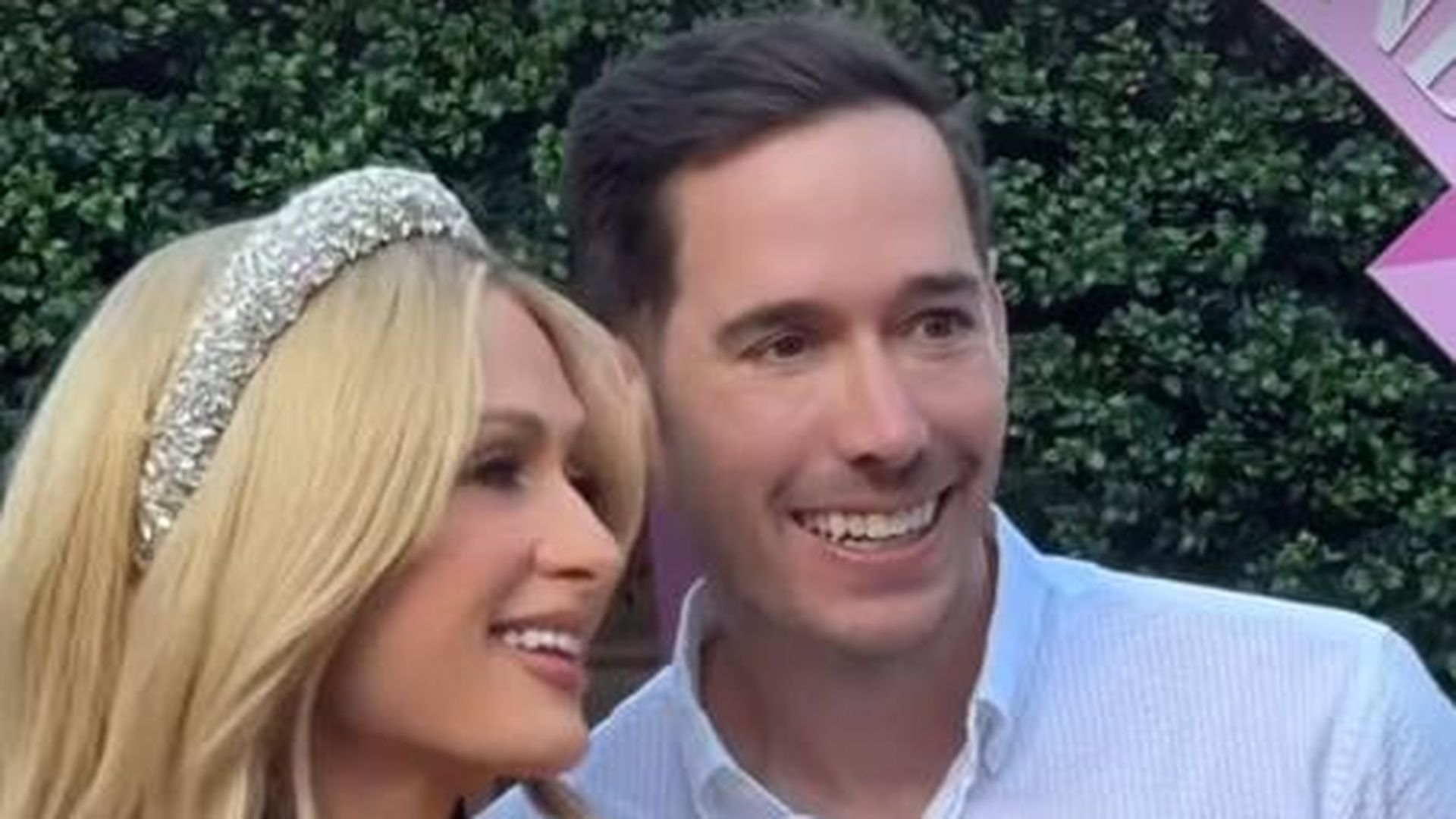 Paris-Hilton-feiert-Londons-Geburtstag-im-Wunderland-Stil