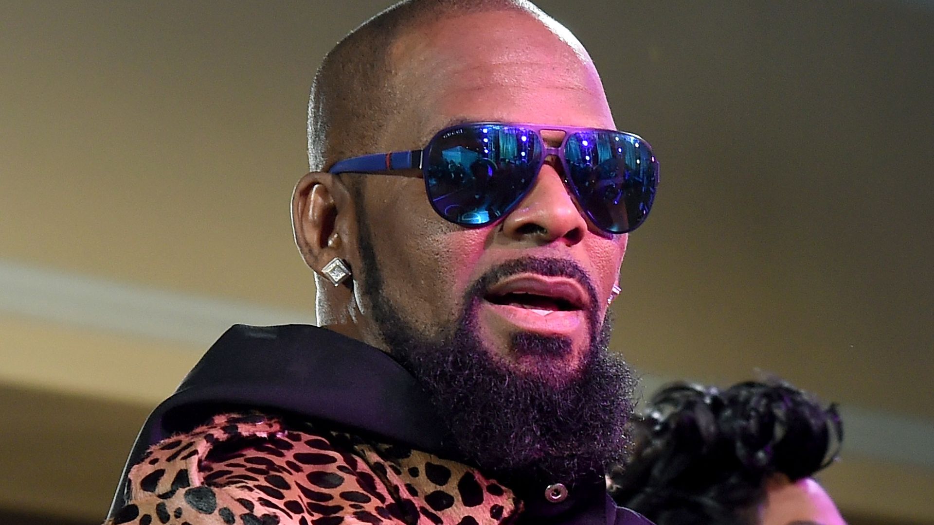 Rechtsstreit: Muss R. Kelly bald in den Knast? | Promiflash.de