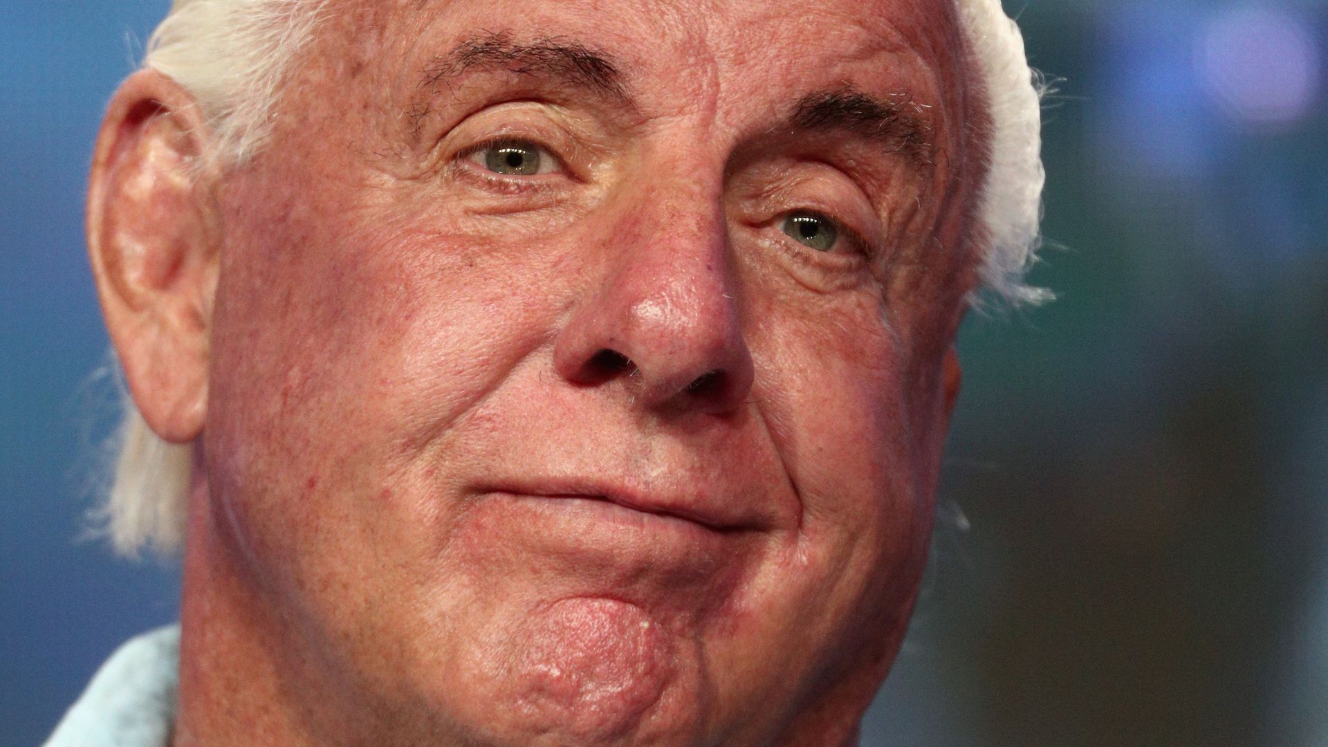 Wrestler Ric Flair nach medizinischem Notfall in Klinik Promiflash.de