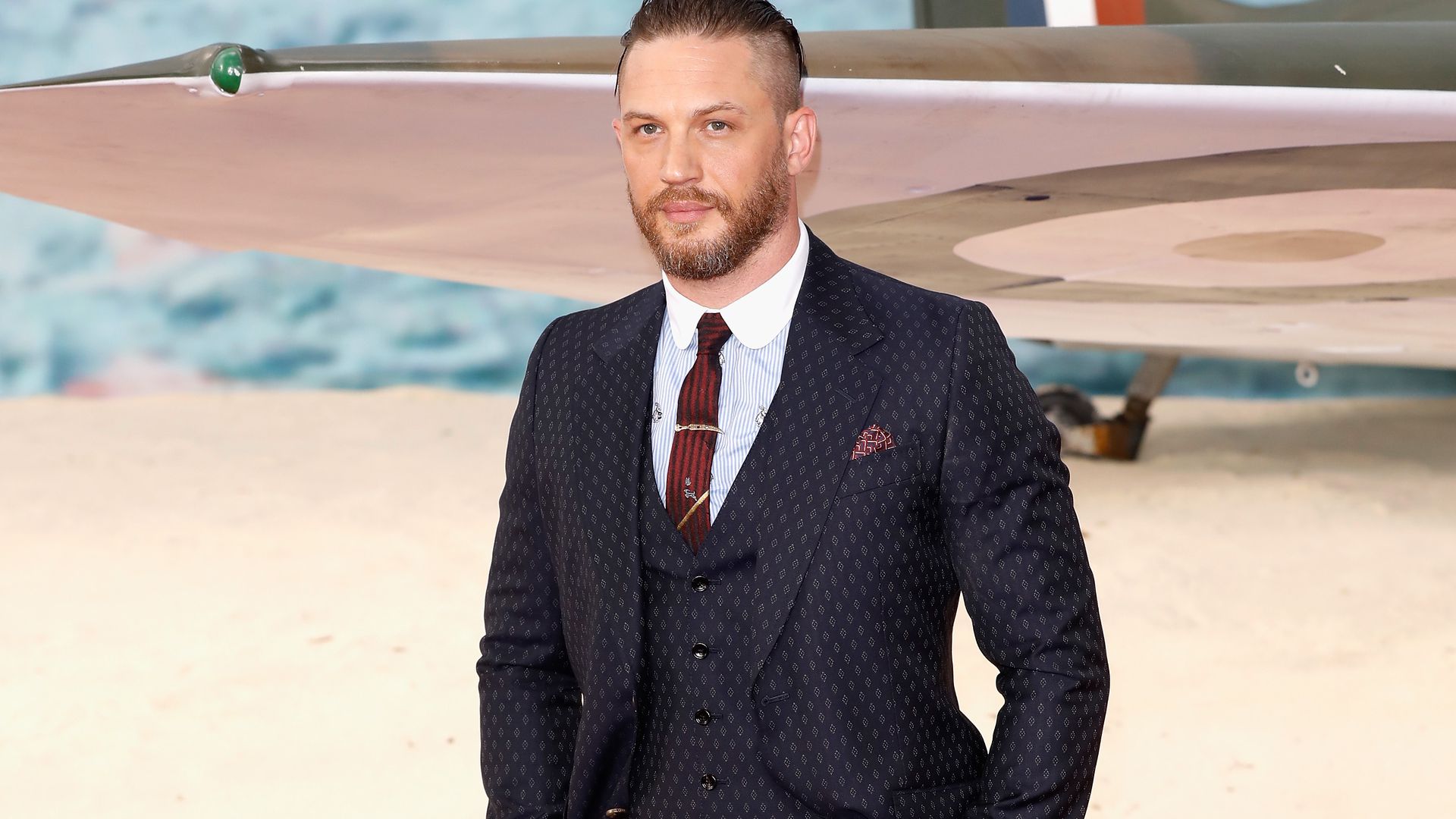 Darum-wird-Tom-Hardy-nicht-mehr-auf-Hochzeiten-eingeladen