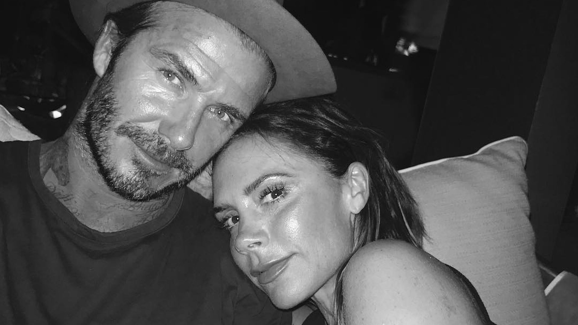 PärchenWorkout Victoria Beckham himmelt ihren David an PärchenWorkout Victoria Beckham himmelt ihren David an