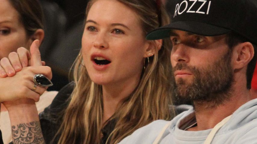 adam levine und Behati Prinsloo