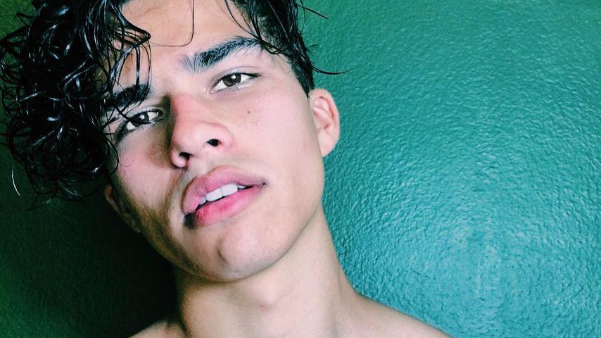 Hottie mit Engelsstimme: Alex Aiono erobert das Netz!