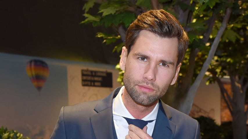Alexander "Honey" Keen am Frankfurter Flughafen