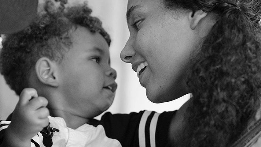Zuckersüß und talentiert: Alicia Keys' Baby kann beatboxen!