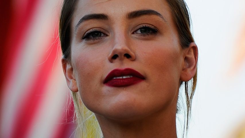 Amber Heard bei einer Demo