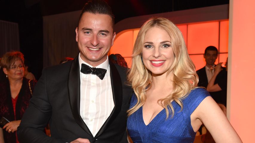 Andreas Gabalier mit Freundin Silvia Schneider im ORF-Zentrum in Wien